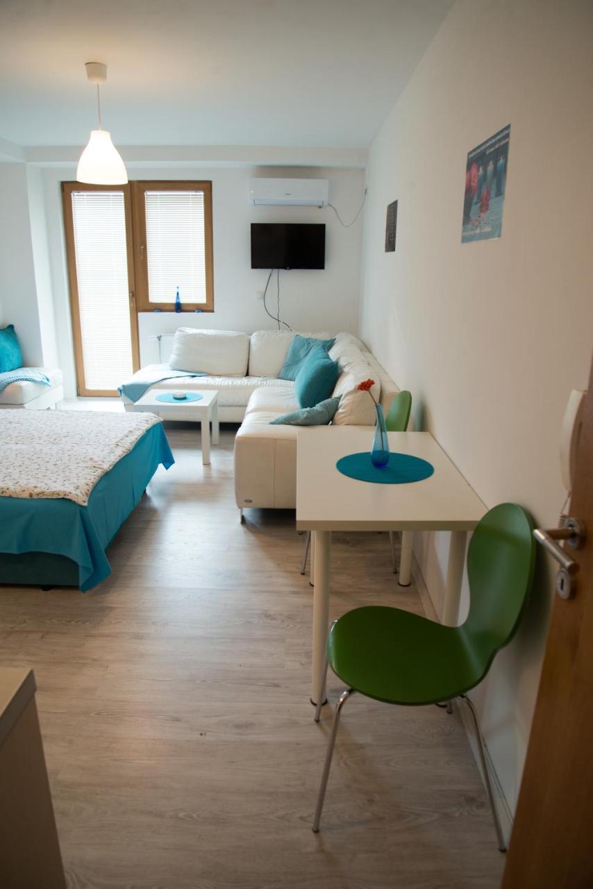 Blue Apartman Ni Екстериор снимка